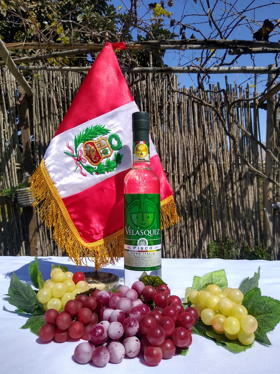 Pisco Puro Italia Velásquez